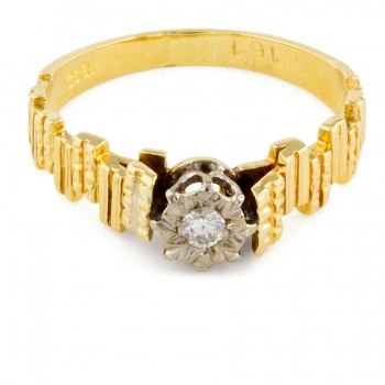 18ct Gold Diamond Ring Size N